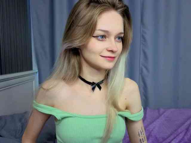 nude live chatroom Vialeta-baby