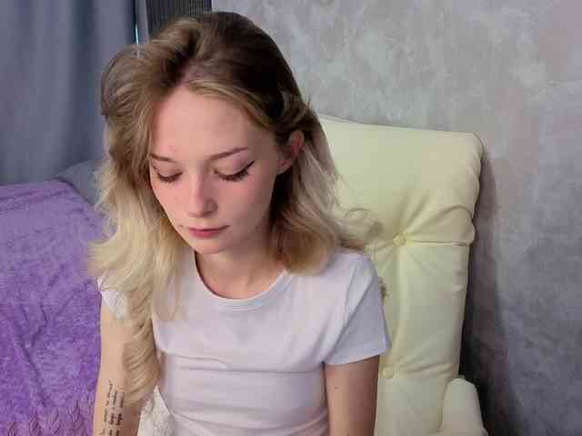 voyeur nude Vialeta-baby