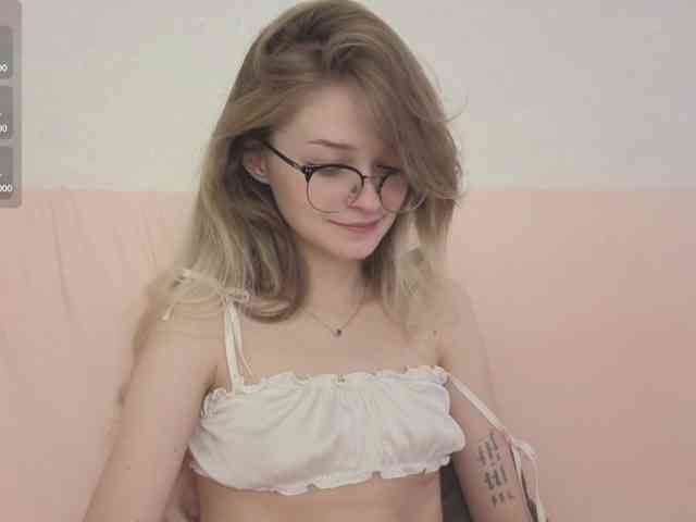 vialeta-baby Live Webcam on BongaCams