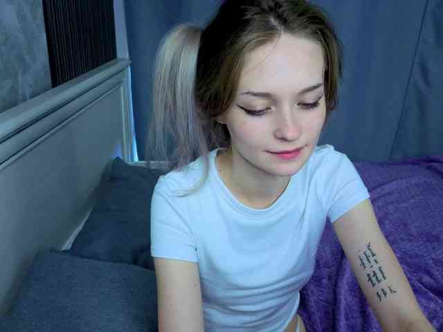 vialeta-baby Live Webcam on BongaCams