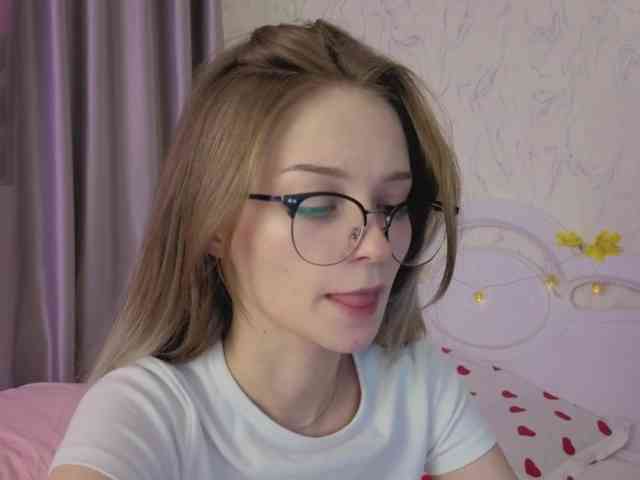vialeta-baby Live Webcam on BongaCams