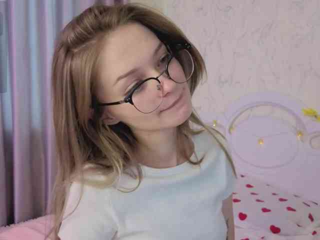 vialeta-baby Live Webcam on BongaCams