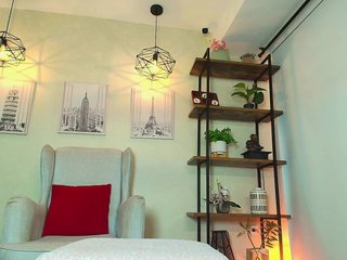 Victoria-Collins Porn Show