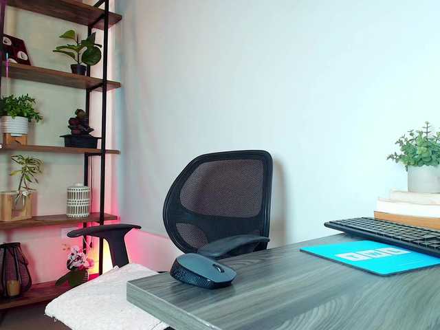 Victoria-Collins's BongaCams show and profile