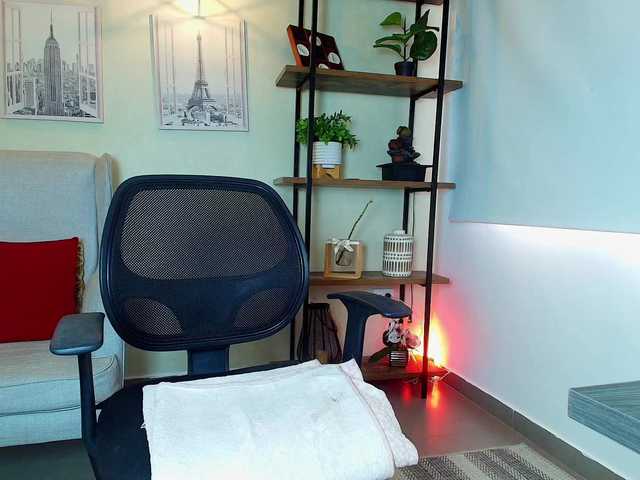 Victoria-Collins's BongaCams show and profile