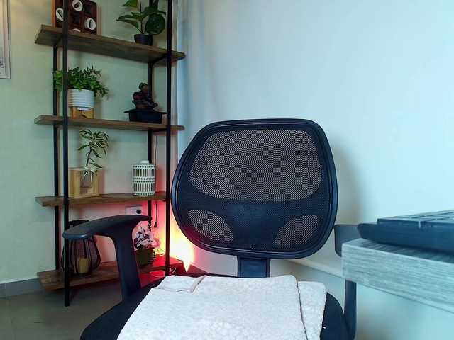 Victoria-Collins's BongaCams show and profile