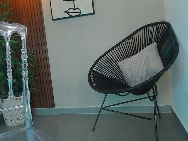  Victoria-Collins chat room