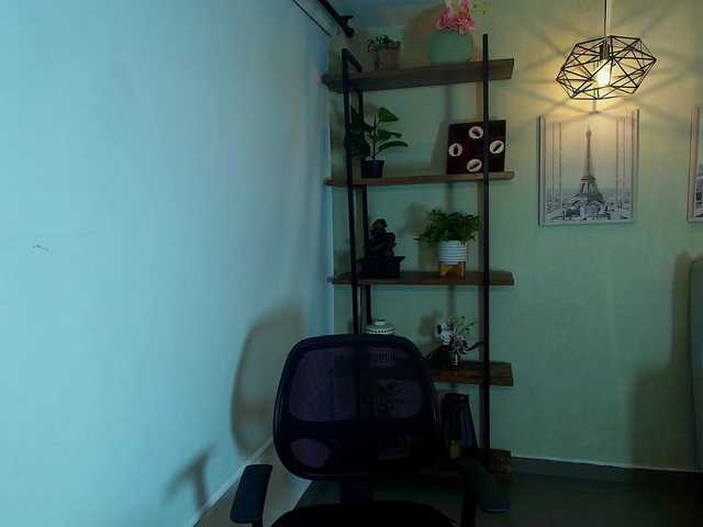 Victoria-Collins's BongaCams show and profile