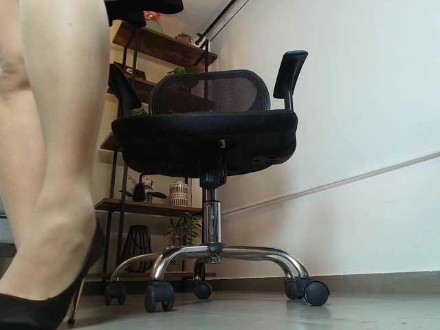 Victoria-Collins's BongaCams show and profile