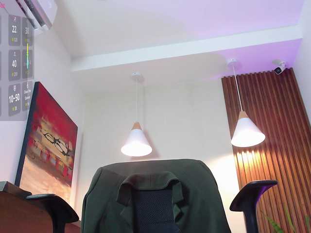 Victoria-Collins's BongaCams show and profile