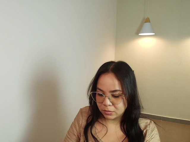 Victoria-Collins's BongaCams show and profile