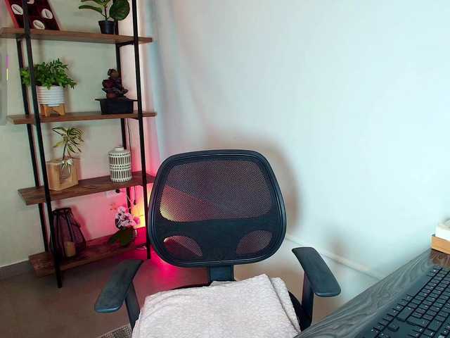 Victoria-Collins's BongaCams show and profile