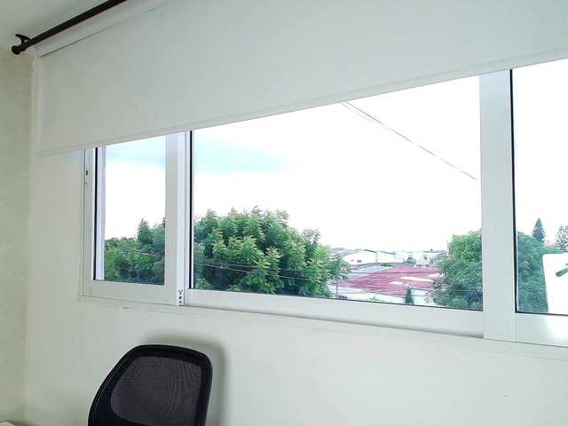  Victoria-Collins chat room