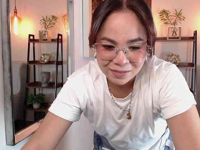 Victoria-Collins Victoria-Collins