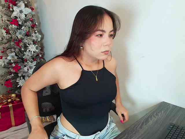 Victoria-Collins Victoria-Collins