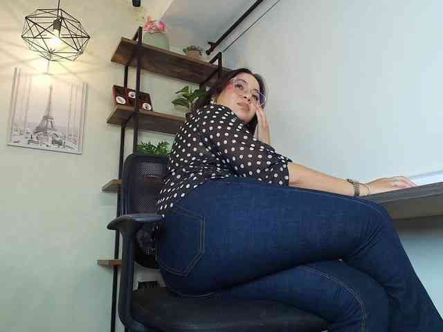 Victoria-Collins Victoria-Collins