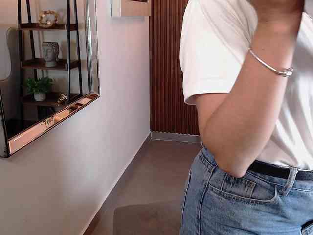 Victoria-Collins Victoria-Collins