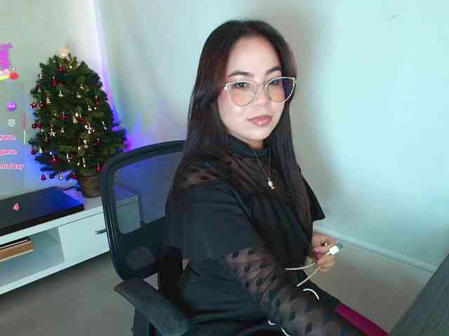 Victoria-Collins Victoria-Collins