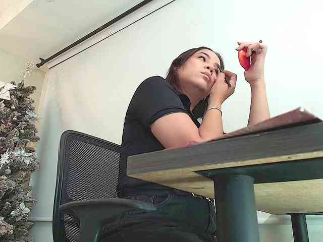 Victoria-Collins Victoria-Collins