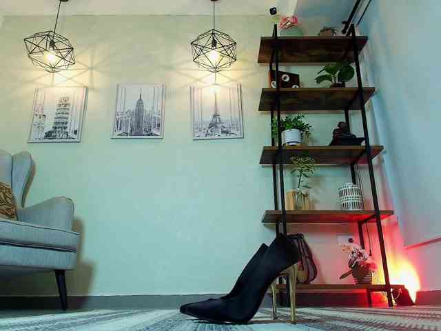 Victoria-Collins Victoria-Collins