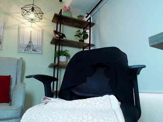 Victoria-Collins Victoria-Collins