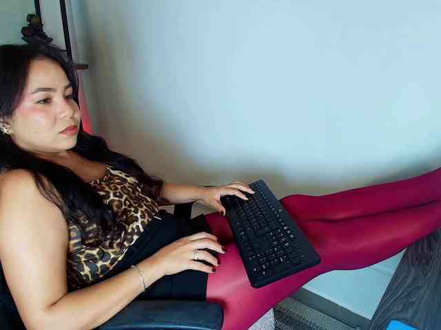 Victoria-Collins Victoria-Collins