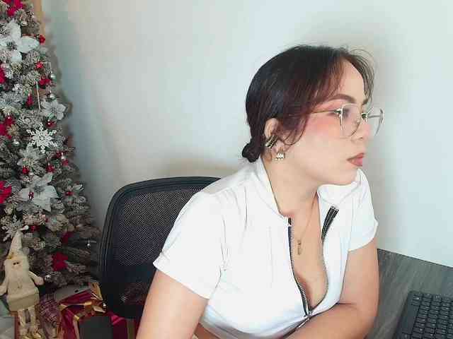 Victoria-Collins Victoria-Collins