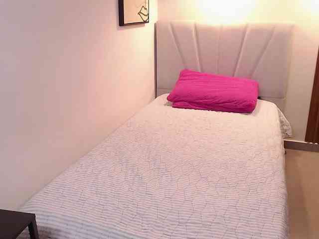 Victoria-Collins Victoria-Collins