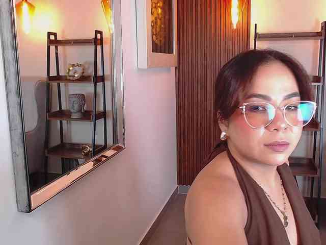 Victoria-Collins Victoria-Collins