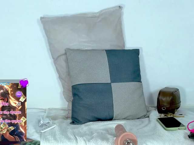 Dani-pety's BongaCams show and profile