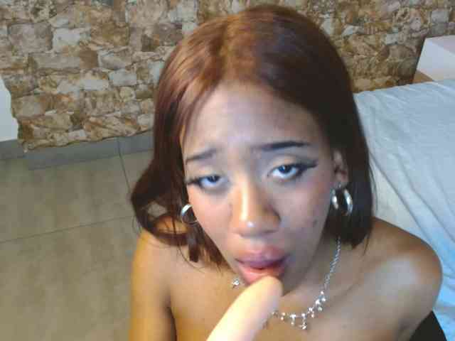 ALISHAJHONSON webcam