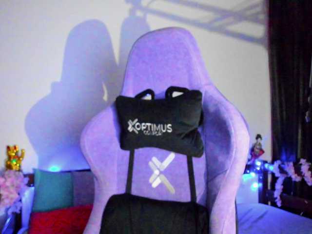 Gigimoon's BongaCams show and profile