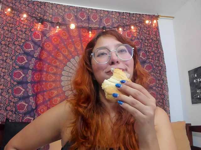 Gigimoon's BongaCams show and profile