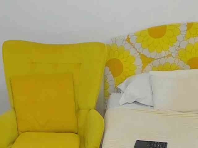 BritishPenelope webcam