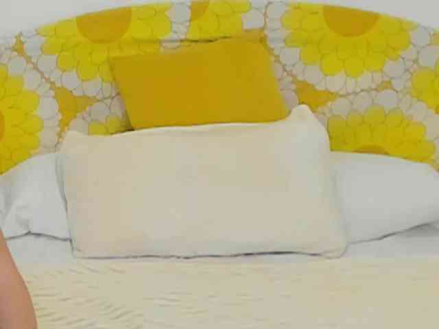 BritishPenelope webcam