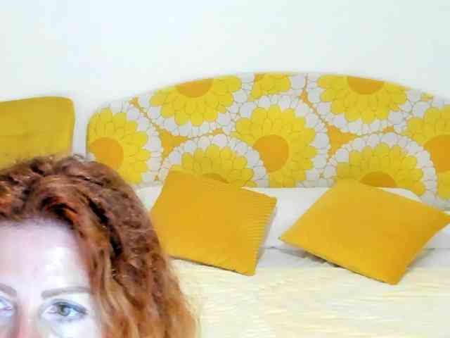 BritishPenelope webcam