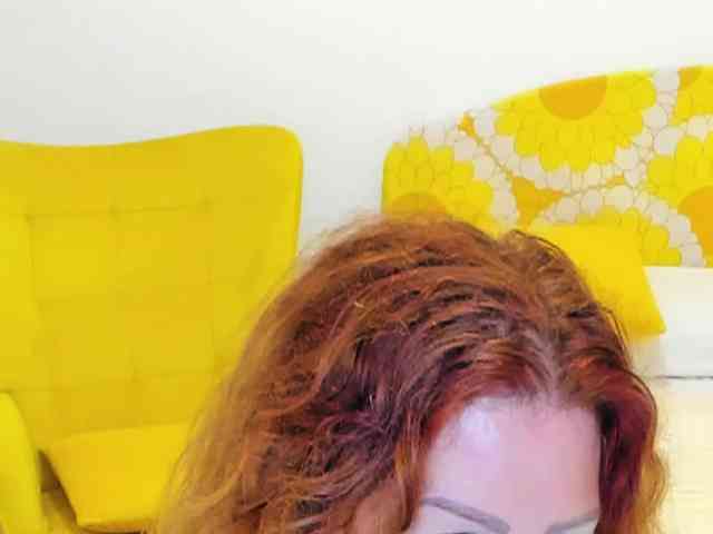 BritishPenelope webcam