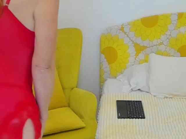 BritishPenelope webcam