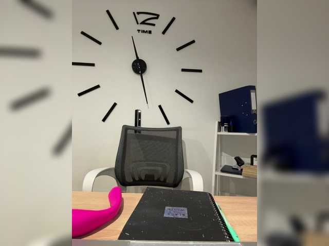 VeryBaby's BongaCams show and profile