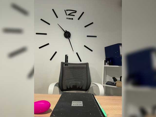 VeryBaby's BongaCams show and profile