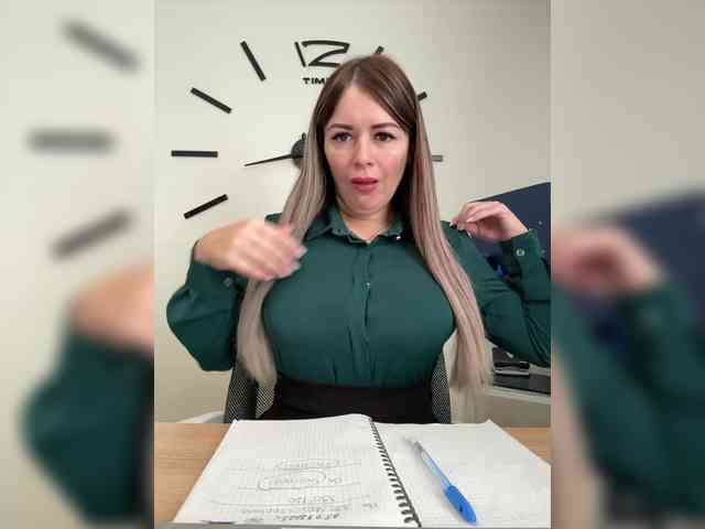 Brenda_Kiska webcam