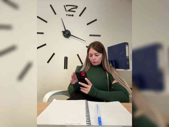 Brenda_Kiska webcam