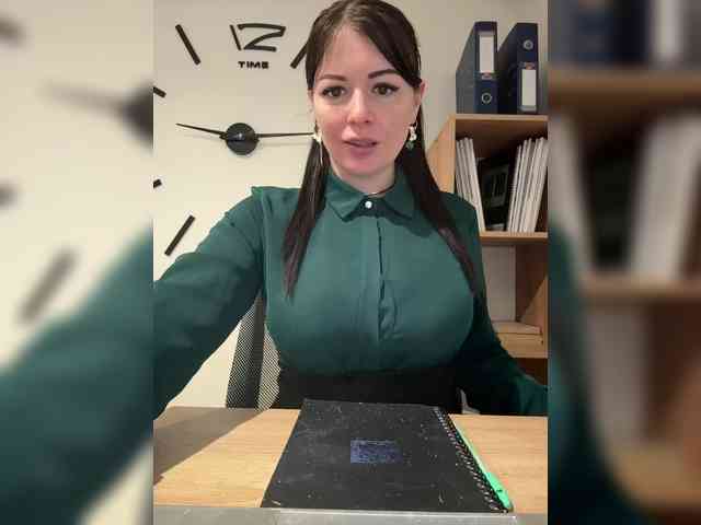 Brenda_Kiska webcam