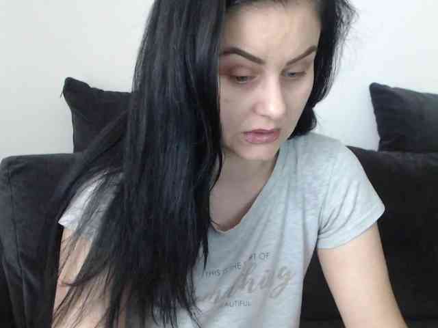 Prettywomen webcam