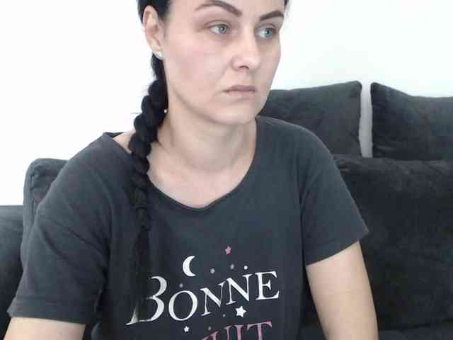 Prettywomen webcam
