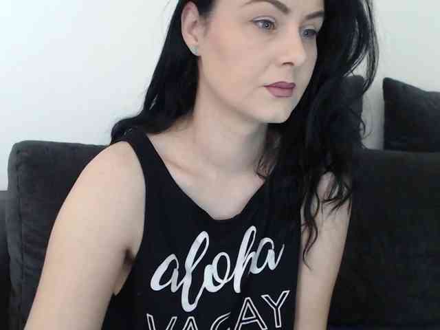 Prettywomen webcam