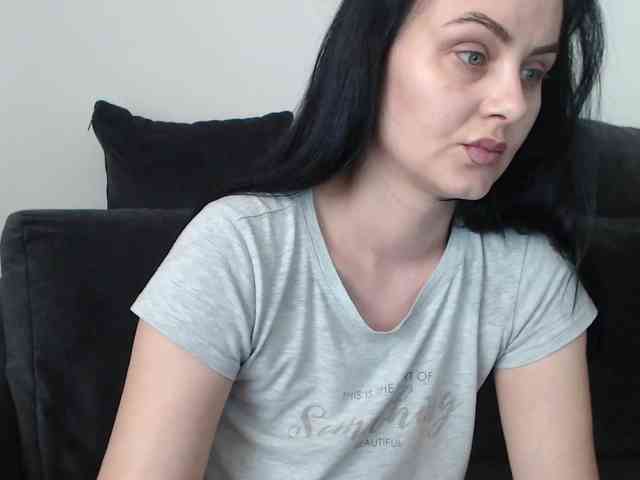 Prettywomen webcam