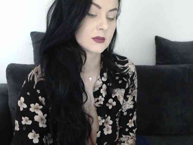 Prettywomen webcam
