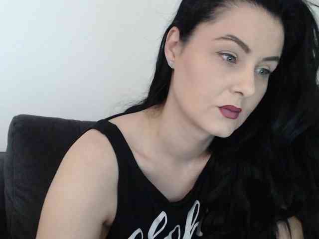Prettywomen webcam