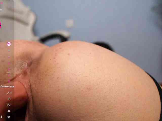 SweetieEva webcam